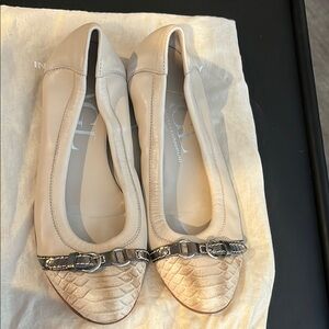 Chic Cream Flats with Silver Accents
